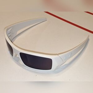 OAKLEY GASCAN Polished White w/Galaxy Blue Polarized Sunglasses AUTHENTIC